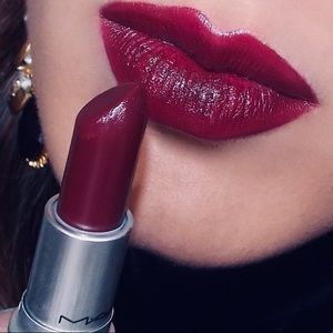 ‼️NIB‼️ M.A.C. Cremesheen Lipstick in Hang-Up
